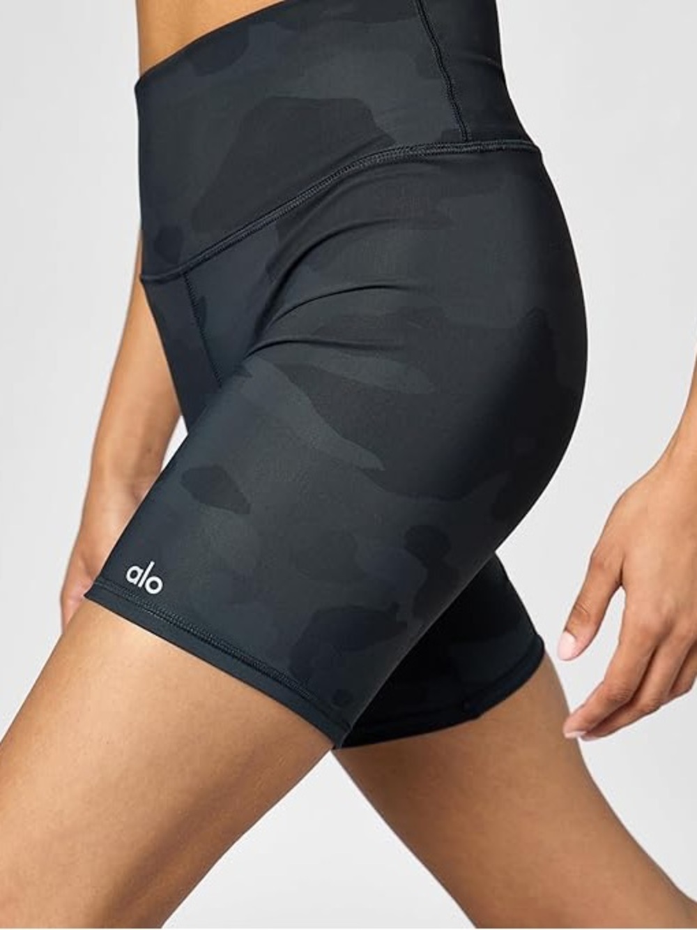 Alo Yoga High Waist Vapor Shorts - Sz. S